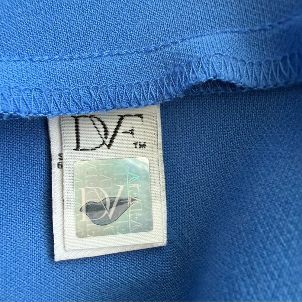 Diane von Furstenberg | Blue Fleur Split Neck Dress Size 2 - Picture 7 of 8